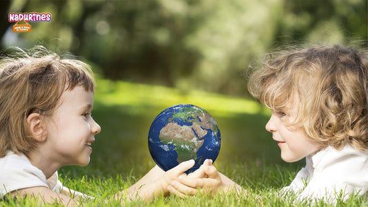 Neala y Darwin celebran el día mundial del niño junto a ti