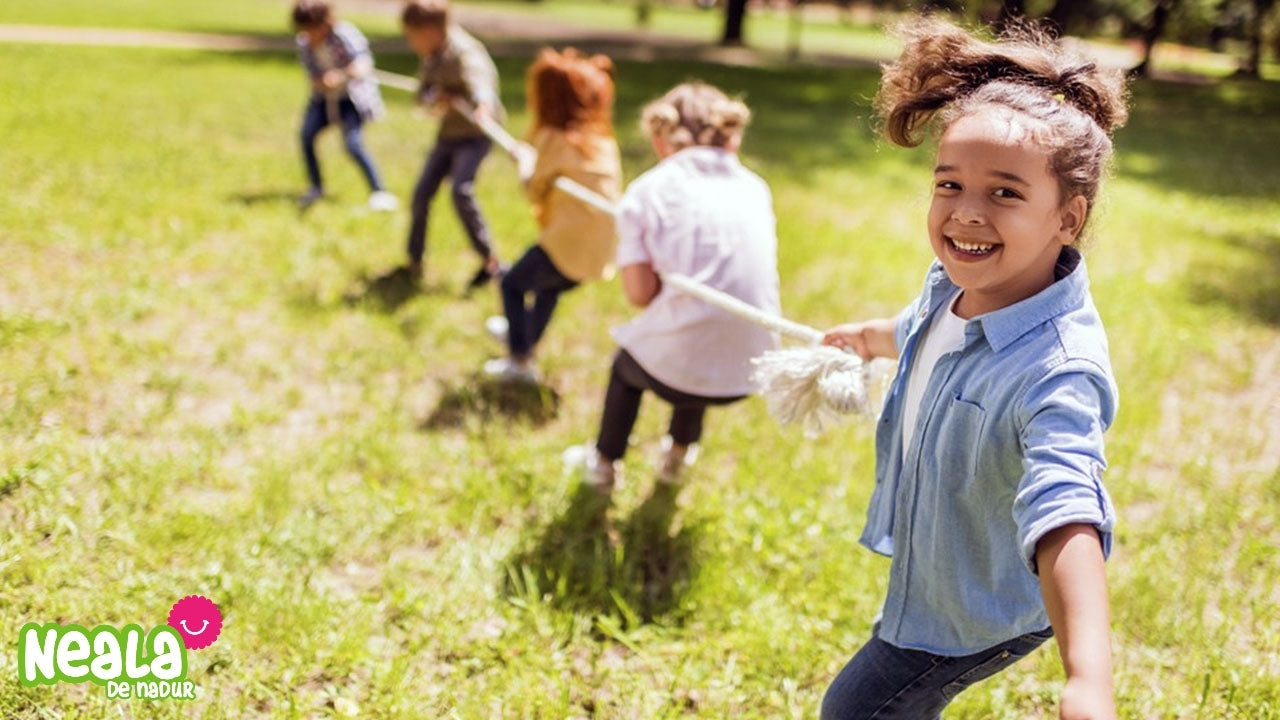 ¿Sabías que jugar con amigos y amigas hace que estés más feliz?